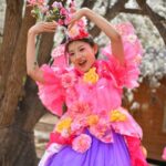 O Festival da Flor de Pera floresce ao longo do Rio Amarelo em Ningxia