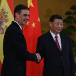 Xi Jinping se reúne com o primeiro-ministro espanhol Pedro Sánchez