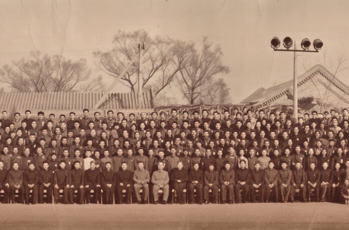 primeiro-plano-quinquenal-china-presidente-mao-e-os-lideres-do-primeiro-plano-quinquenal-12-de-abril-de-1956